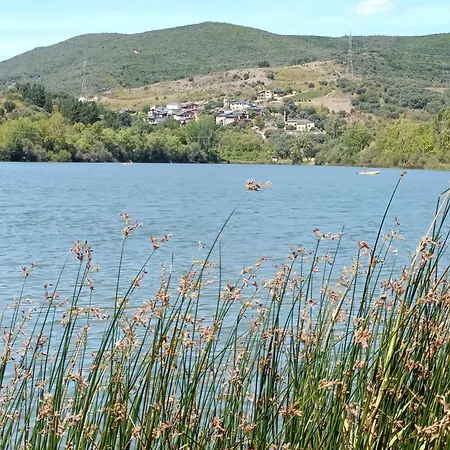 Casa Do Eiro * Lago de Carucedo