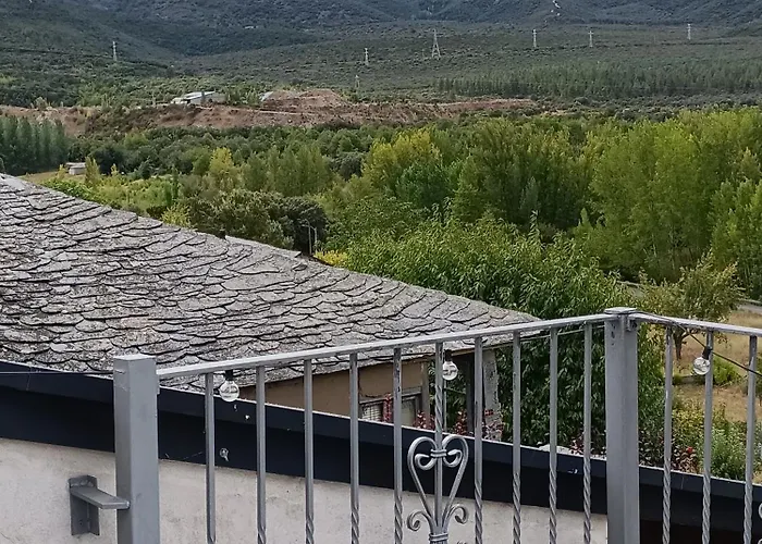 Casa Do Eiro * Lago de Carucedo